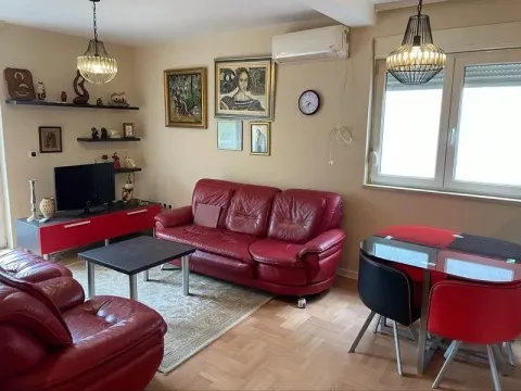 Rent, one bedroom apartment, 50m², Stari Aerodrom, Podgorica - image 1