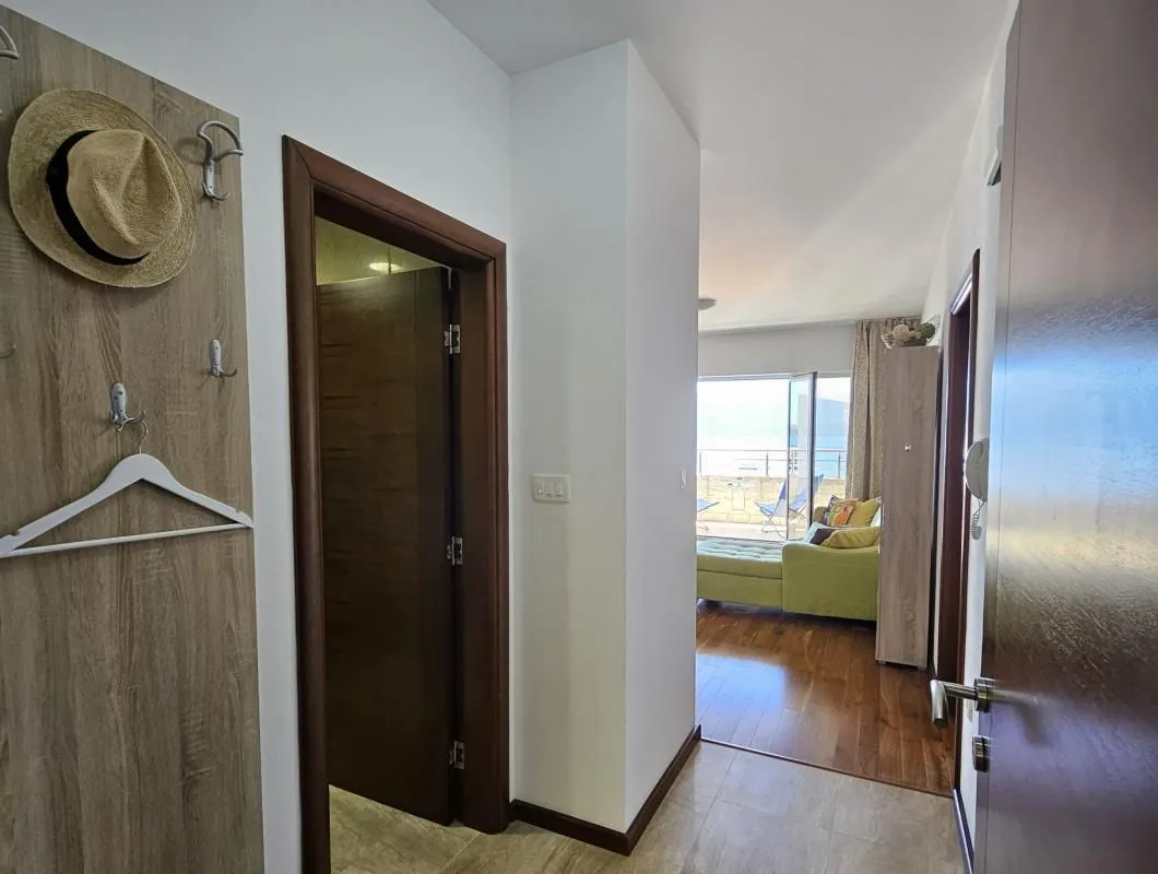 Prodaja, dvosoban stan, 90m², Donja Lastva, Tivat