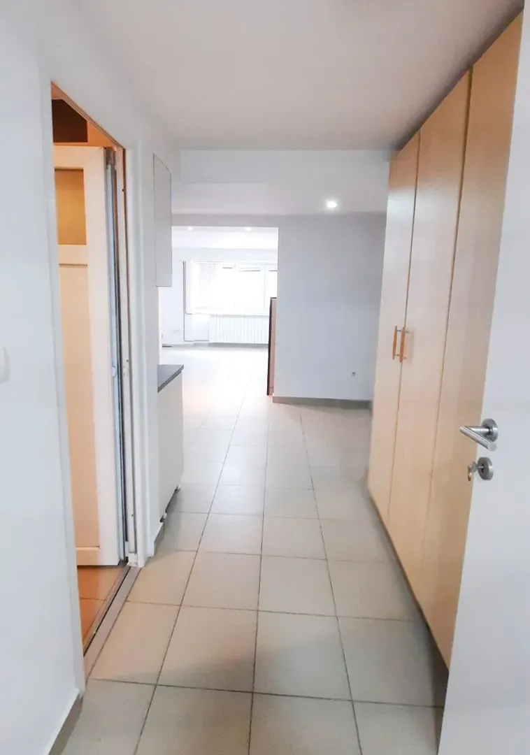 Rent, office space, 150m², Autokomanda, Voždovac Sve Podlokacije
