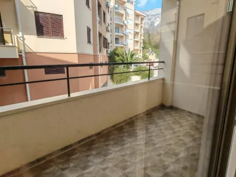 Rent, one bedroom apartment, 35m², Bečići, Budva - image 6