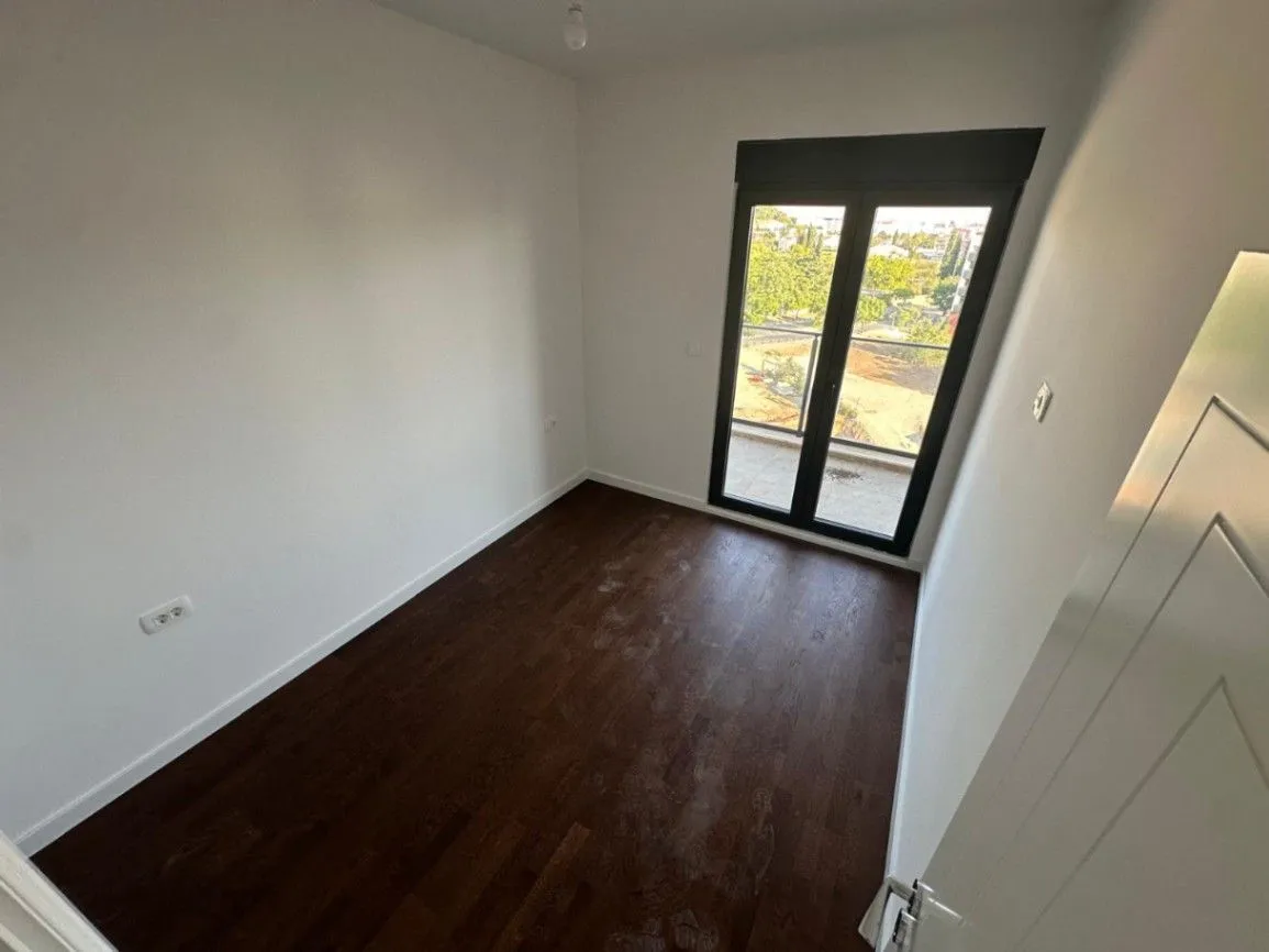 Prodaja, jednosoban stan, 39m², Central Point, Podgorica
