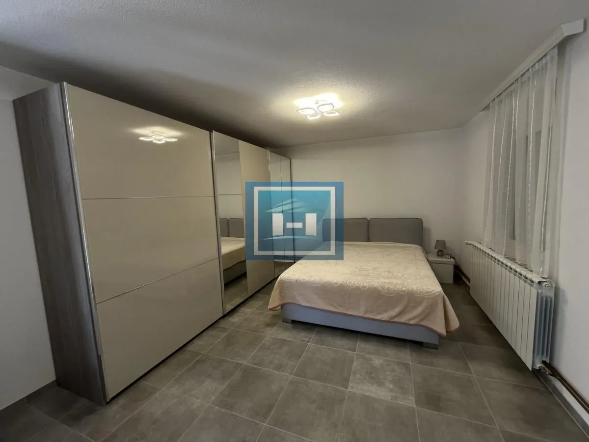 Prodaja, kuća, 271m², Šantarovac, Jagodina
