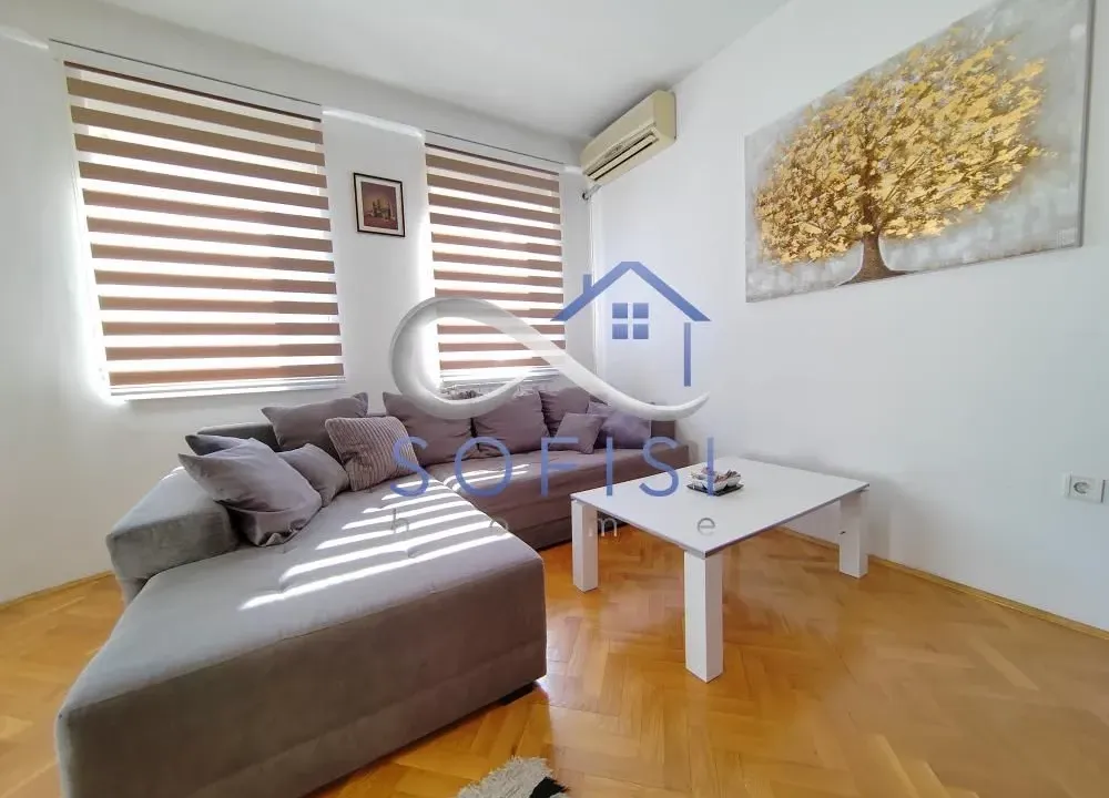 Izdavanje, jednosoban stan, 47m², Centar, Novi Sad