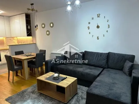 Izdavanje, dvosoban stan, 47m², Zemun Cara Dušana, Zemun Sve Podlokacije - image 1