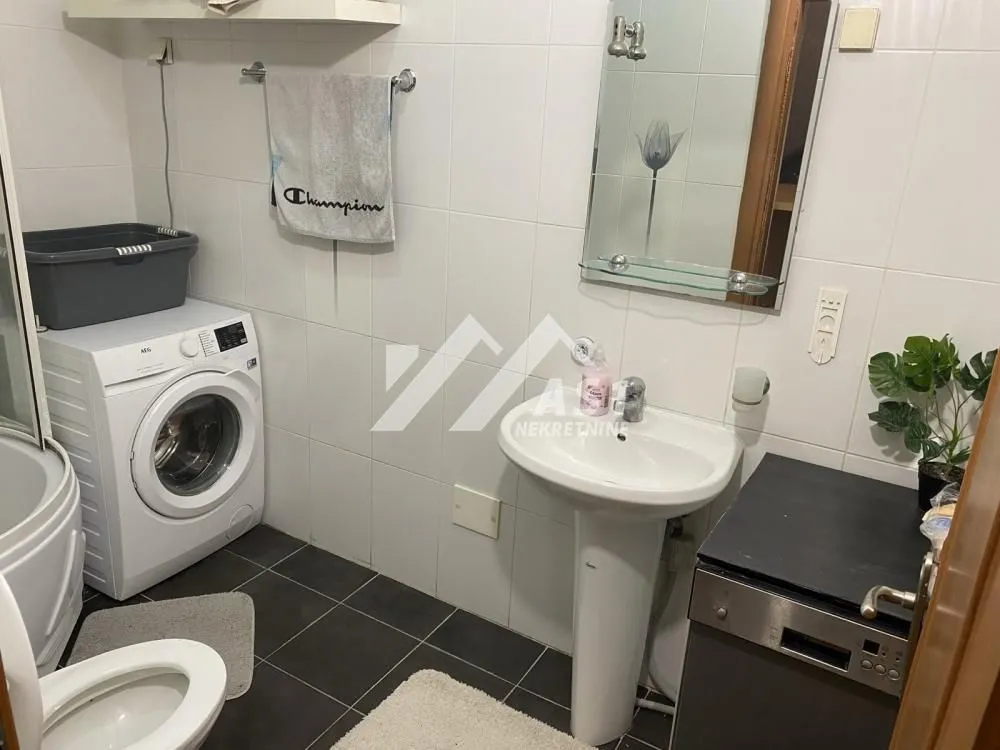 Izdavanje, dvosoban stan, 45m², Nova Detelinara, Novi Sad Sve Podlokacije