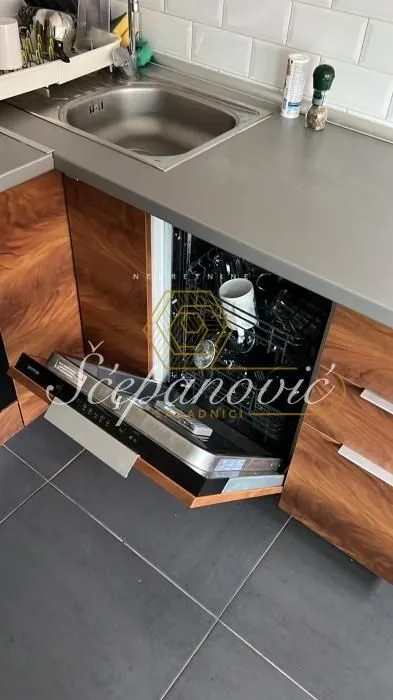 Prodaja, dvosoban stan, 61m², Bulevar Oslobodjenja, Novi Sad Sve Podlokacije