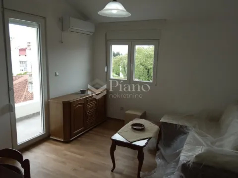Izdavanje, jednosoban stan, 38m², Stari Aerodrom, Podgorica - image 1