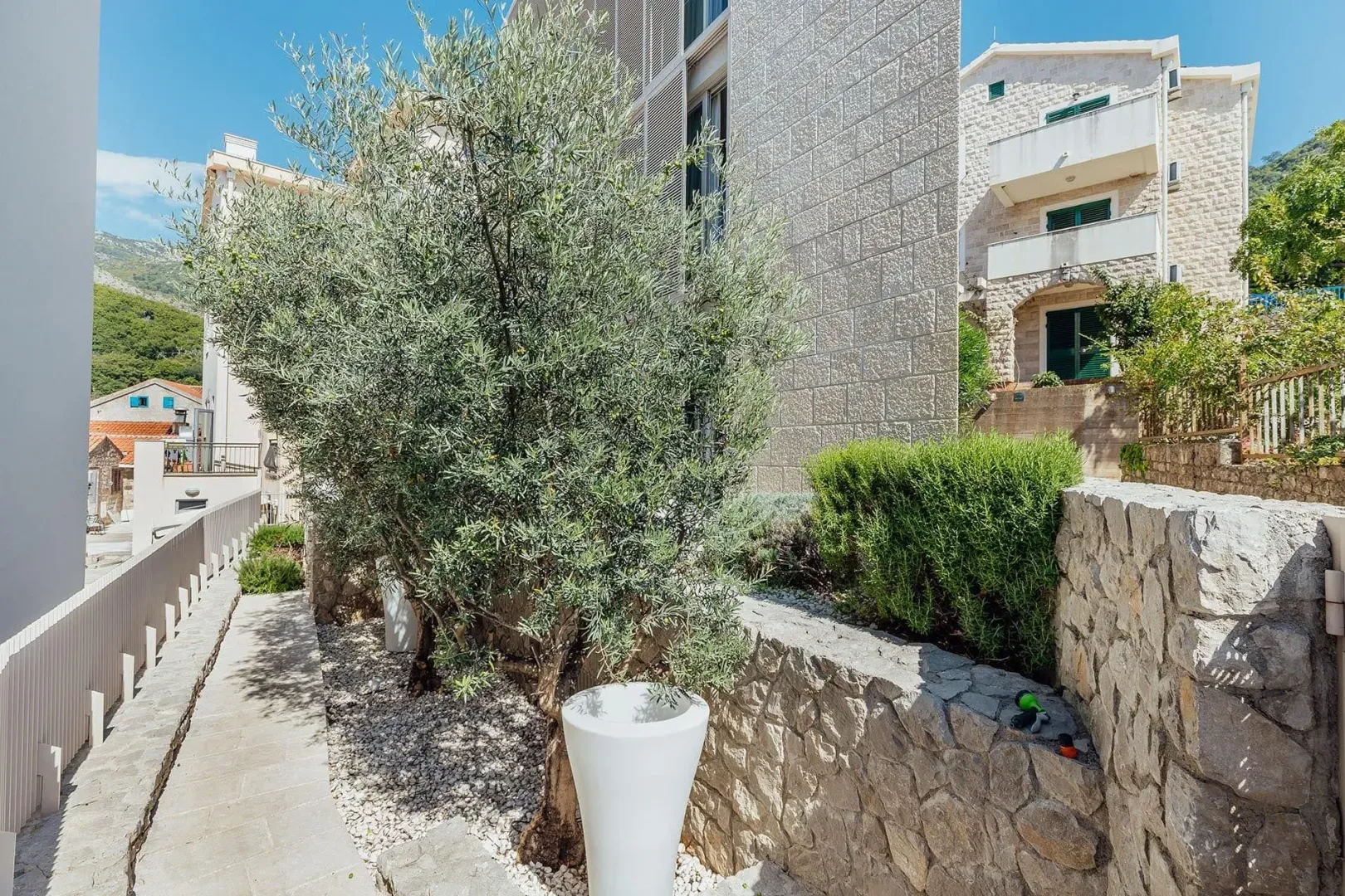 Prodaja, kuća, 320m², Pržno, Budva