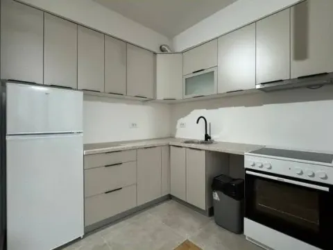 Izdavanje, jednosoban stan, 46m², Stari Aerodrom, Podgorica - image 6