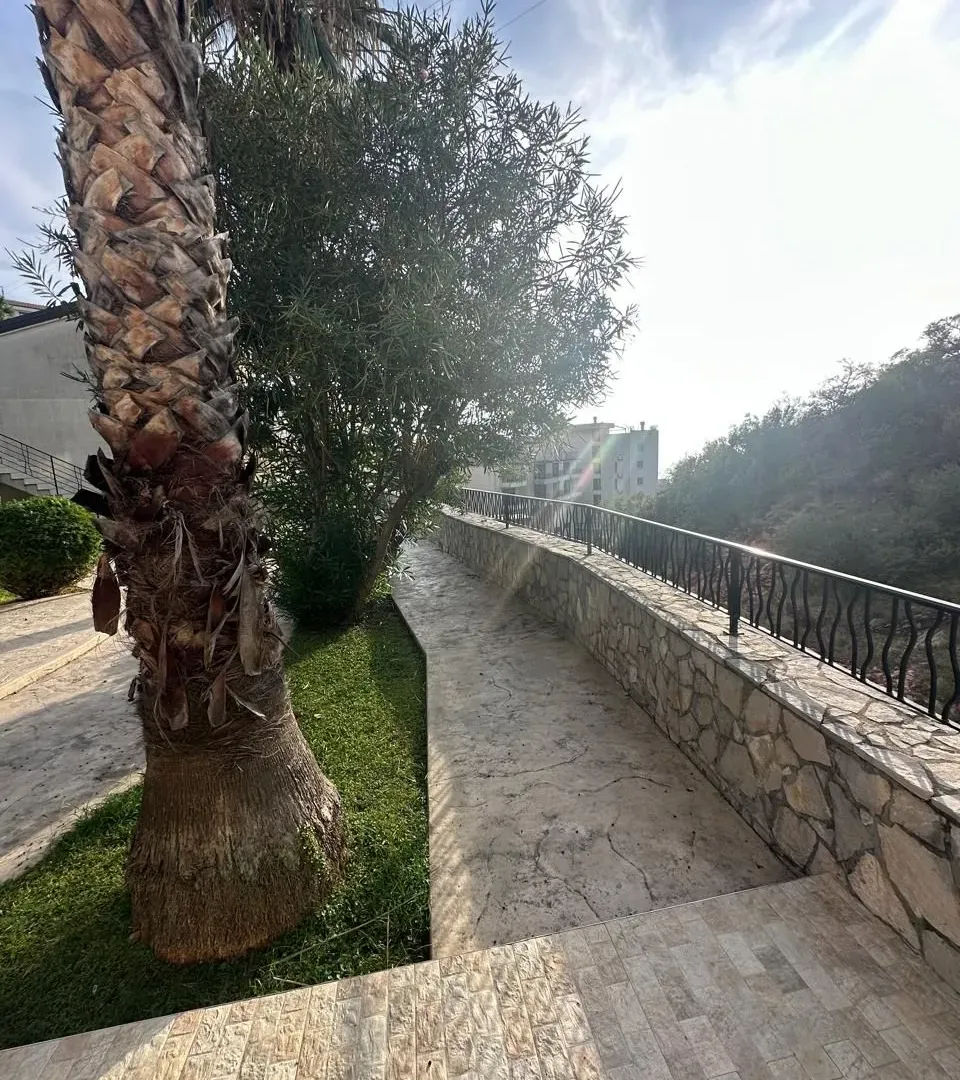Sale, two bedroom apartment, 76m², Pržno, Budva