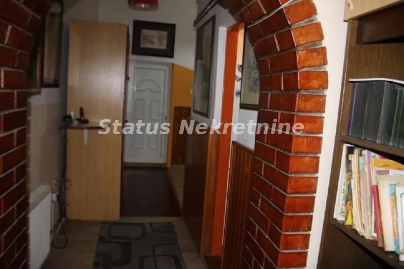 Prodaja, trosoban stan, 81m², Petrovaradin, Novi Sad