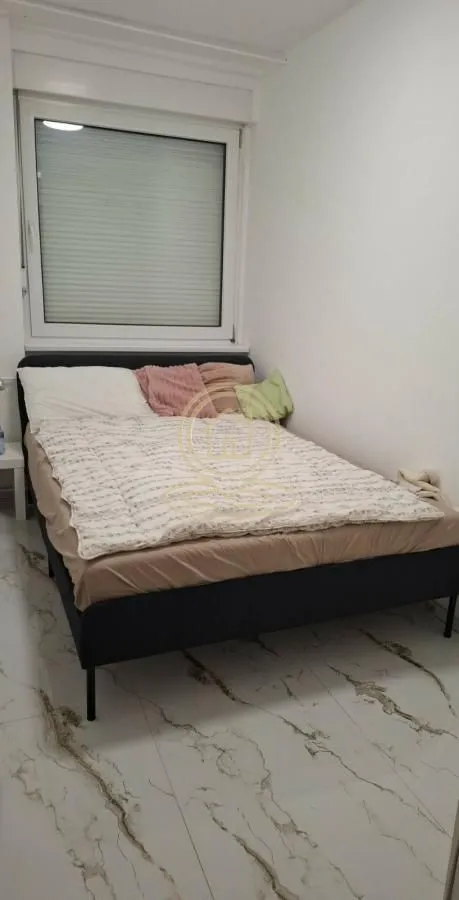 Izdavanje, trosoban stan, 76m², Rotkvarija, Novi Sad Sve Podlokacije