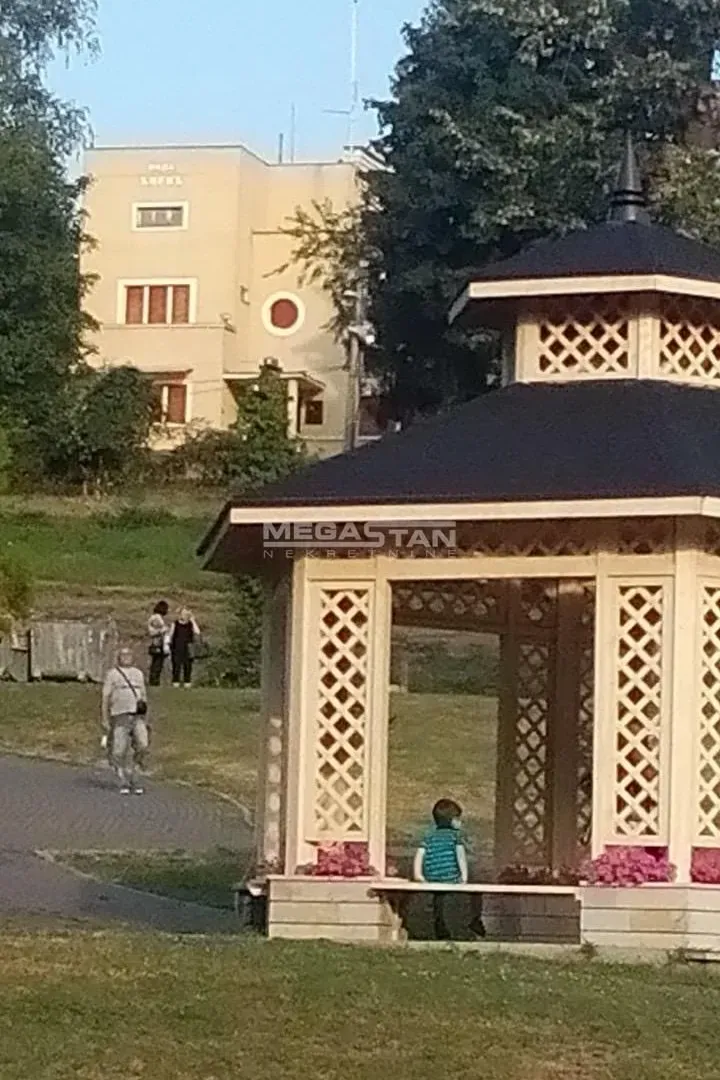 Prodaja, kuća, 196m², Centar, Vrnjačka Banja