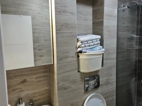 Izdavanje, trosoban stan, 55m², Zemun Cara Dušana, Zemun Sve Podlokacije - image 6