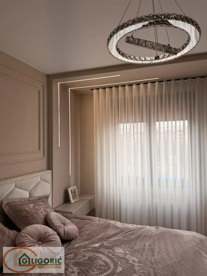 Sale, apartment, 152m², Čubura, Beograd
