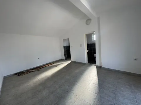 Prodaja, dvosoban stan, 80m², Bar, Crna Gora - image 2