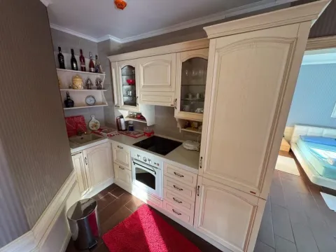 Sale, one bedroom apartment, 50m², Petrovac, Budva - image 10