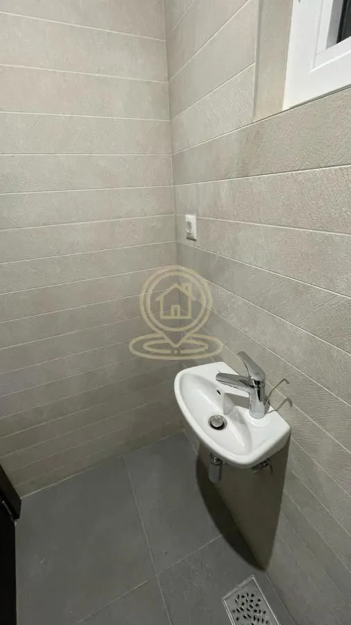 Rent, four bedroom apartment, 151m², Voždovac Sve Podlokacije, Beograd