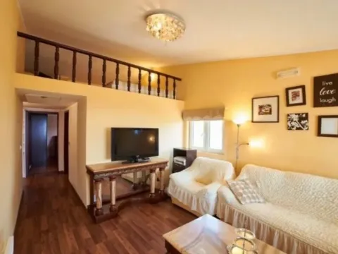 Izdavanje, dvosoban stan, 105m², Krimovica, Kotor - image 7