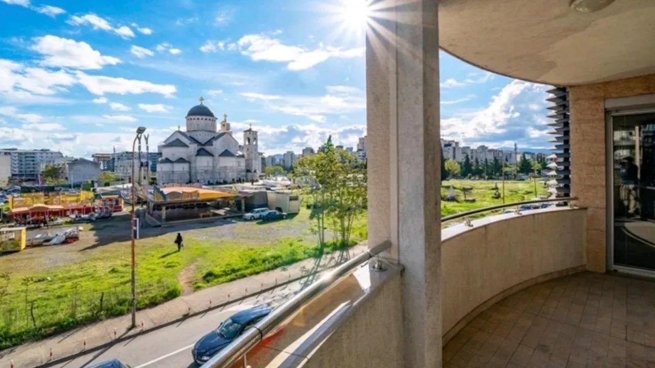 Prodaja, trosoban stan, 140m², Preko Morače, Podgorica