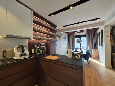 Prodaja, dvosoban stan, 85m², Dobrota, Kotor - image 8