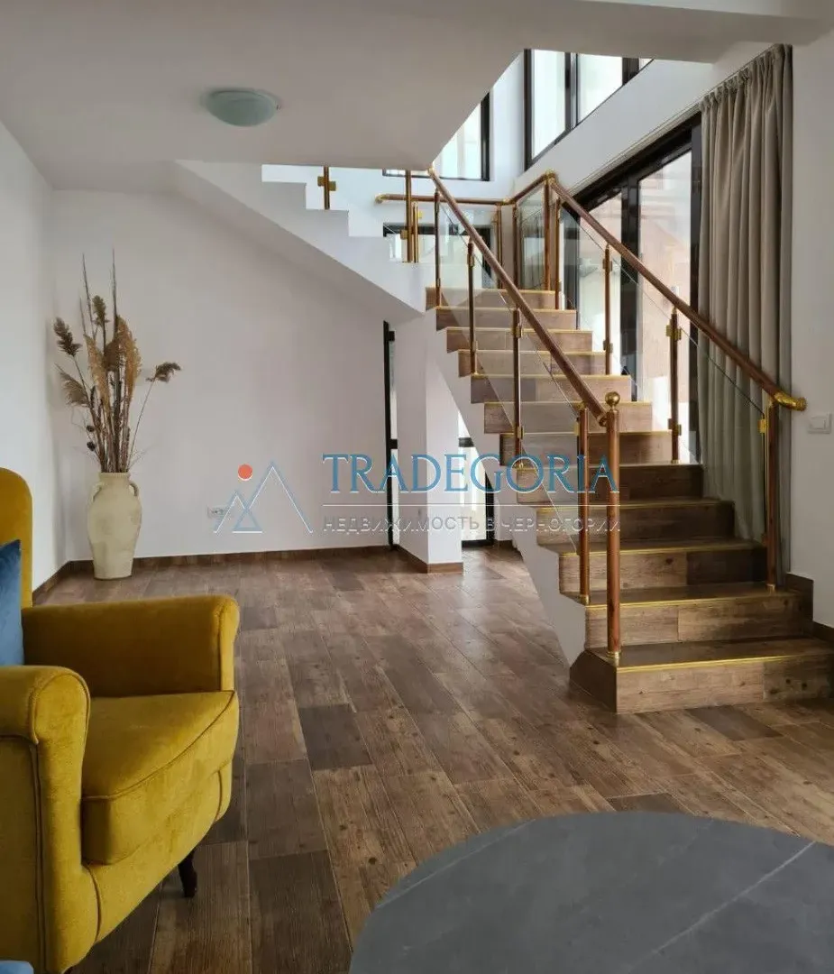 Prodaja, kuća, 450m², Dobra Voda, Bar