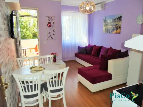 Izdavanje, dvosoban stan, 72m², Tivat, Crna Gora - image 2