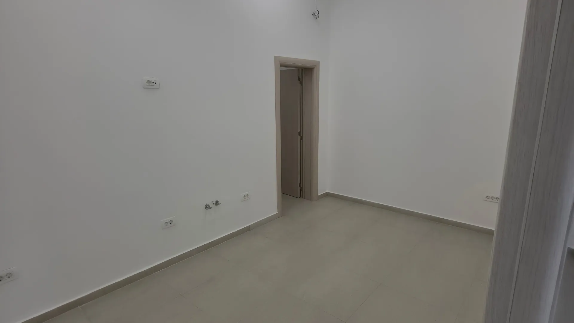 Rent, office space, 115m², Blok 9, Podgorica