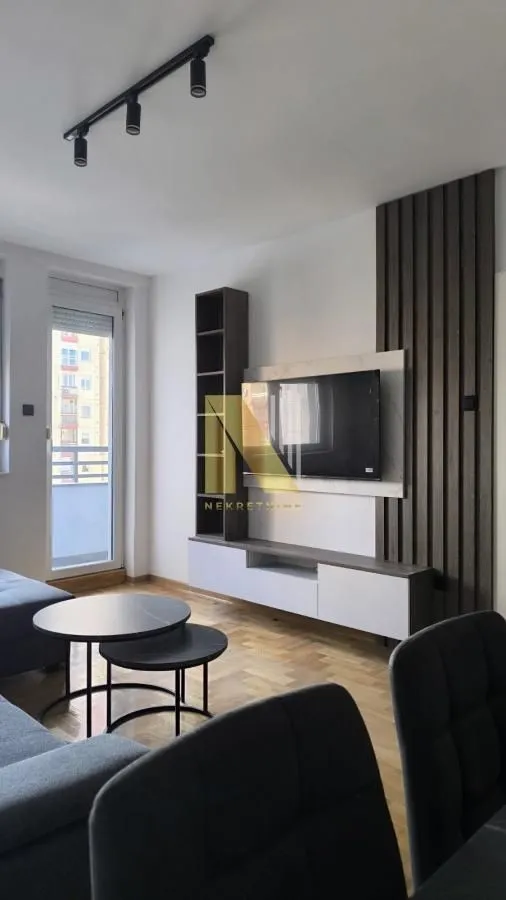 Izdavanje, jednosoban stan, 51m², Adamovićevo Naselje, Novi Sad Sve Podlokacije