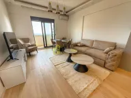 Izdavanje, dvosoban stan, 67m², Bečići, Budva - image 1