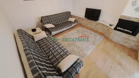 Izdavanje, kuća, 200m², Salajka, Novi Sad Sve Podlokacije - image 3