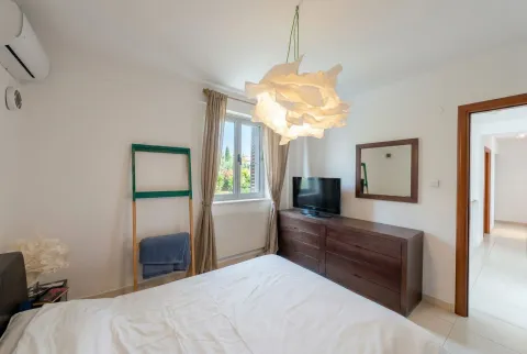 Prodaja, stan, 111m², Bečići, Budva - image 2