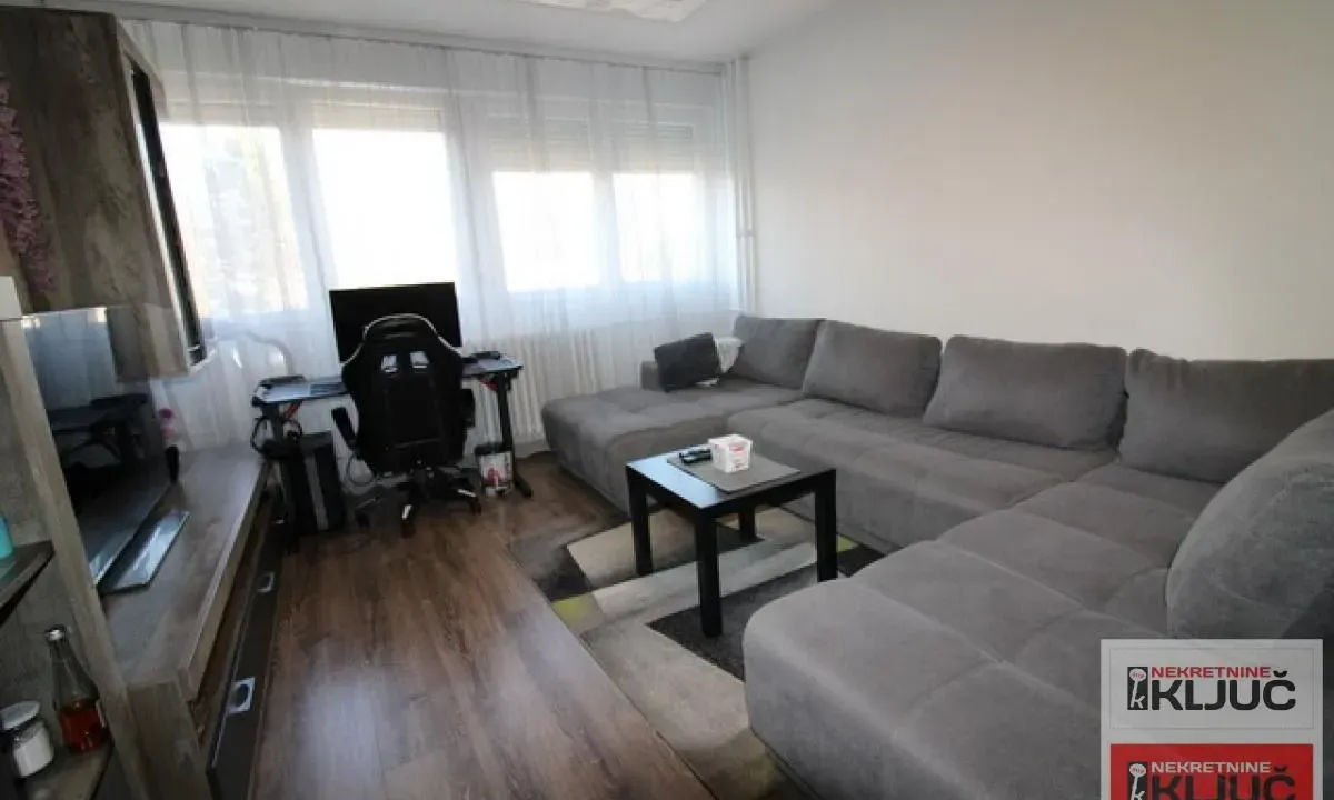 Prodaja, dvosoban stan, 63m², Bulevar Oslobodjenja, Novi Sad Sve Podlokacije