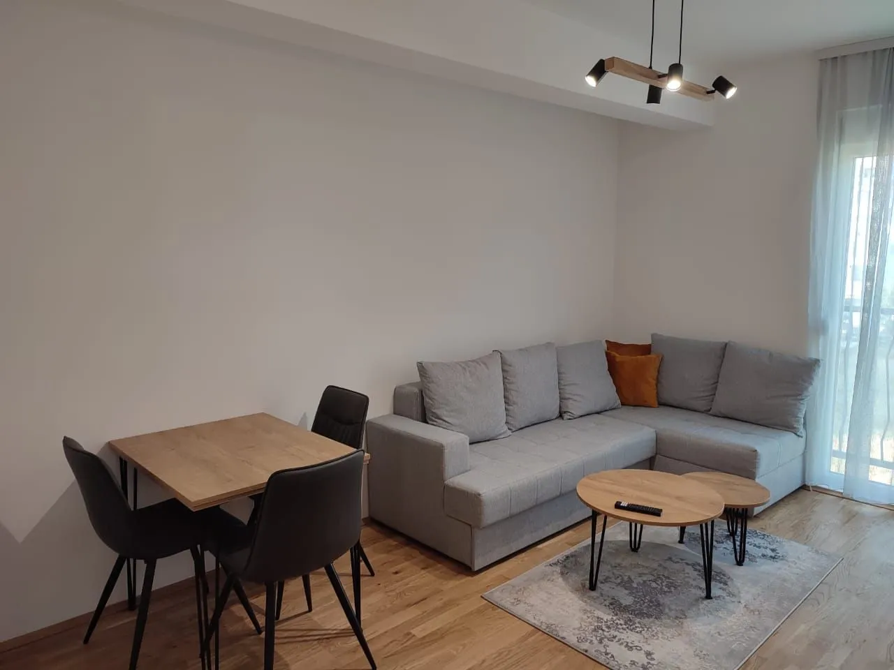 Izdavanje, jednosoban stan, 36m², Stari Aerodrom, Podgorica