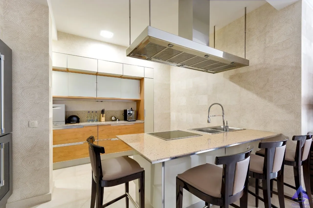Prodaja, kuća, 378m², Centar, Budva