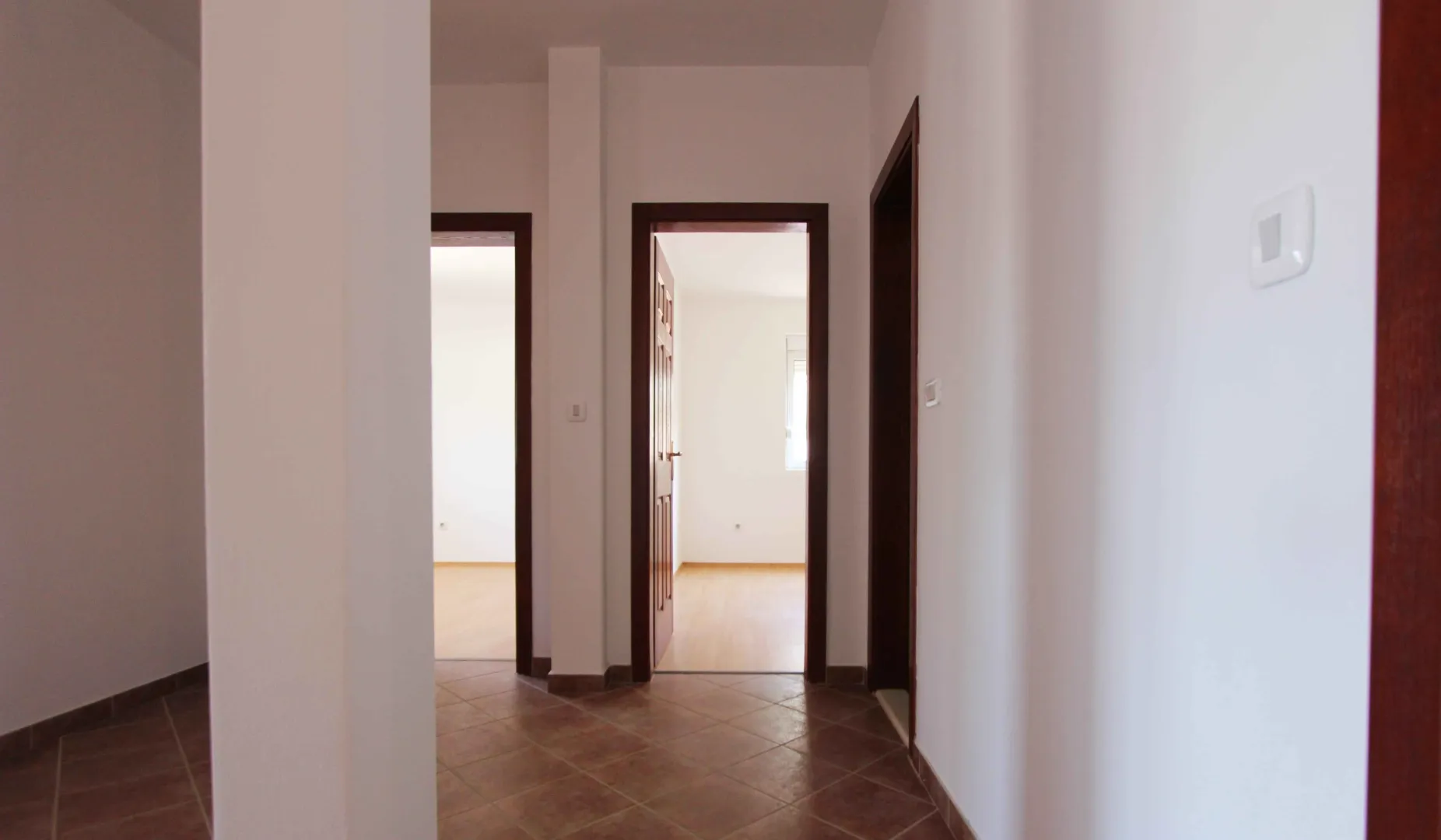 Prodaja, trosoban stan, 119m², Sutomore, Bar