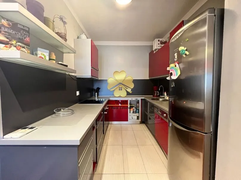 Izdavanje, dvosoban stan, 90m², Preko Morače, Podgorica