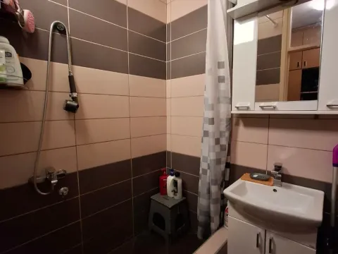 Izdavanje, jednosoban stan, 36m², Pejton, Podgorica - image 9