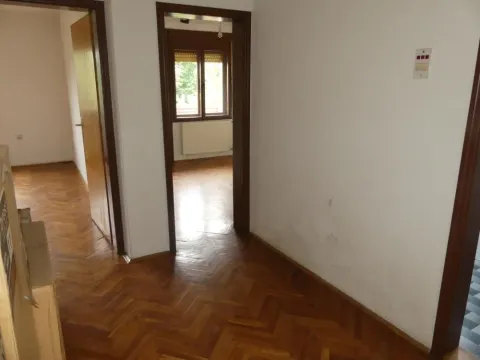 Sale, house, 250m², Strelište, Jagodina - image 18