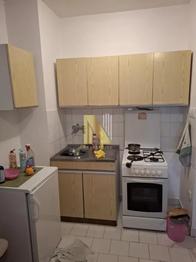 Rent, studio apartment, 28m², Sajmište, Novi Sad