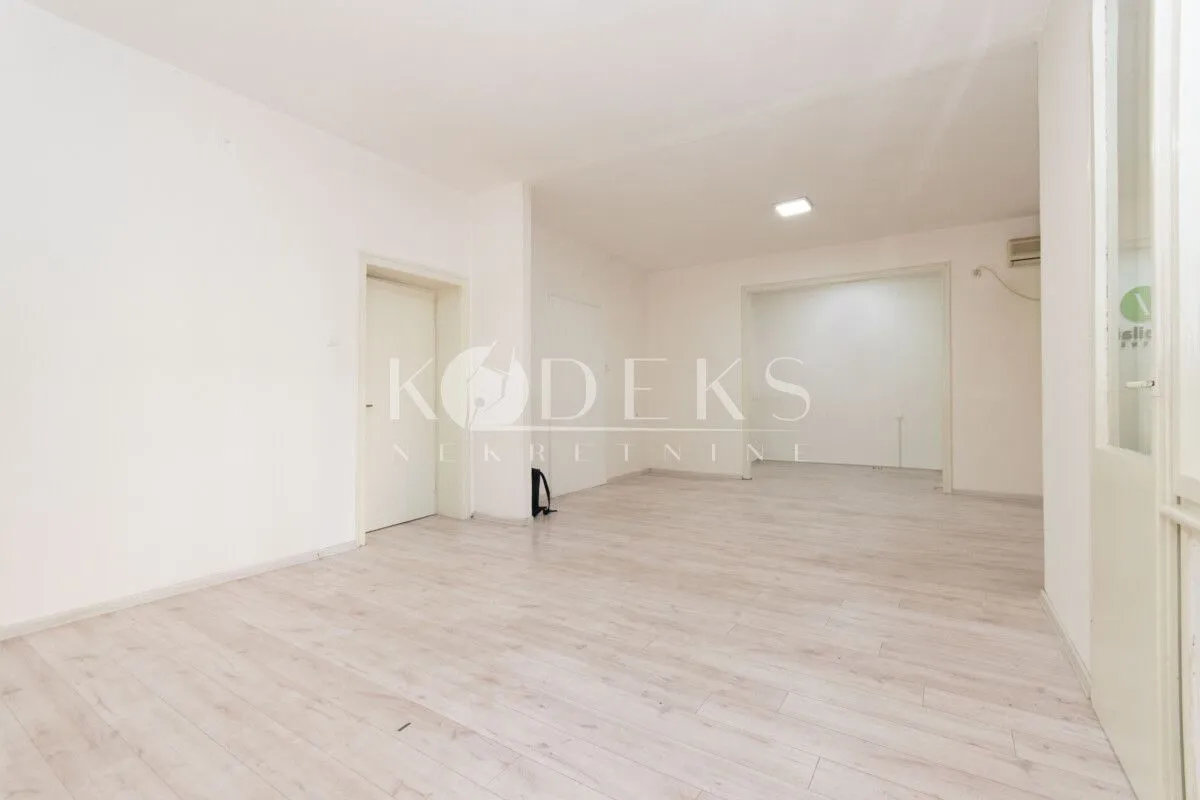 Rent, office space, 85m², Centar, Podgorica