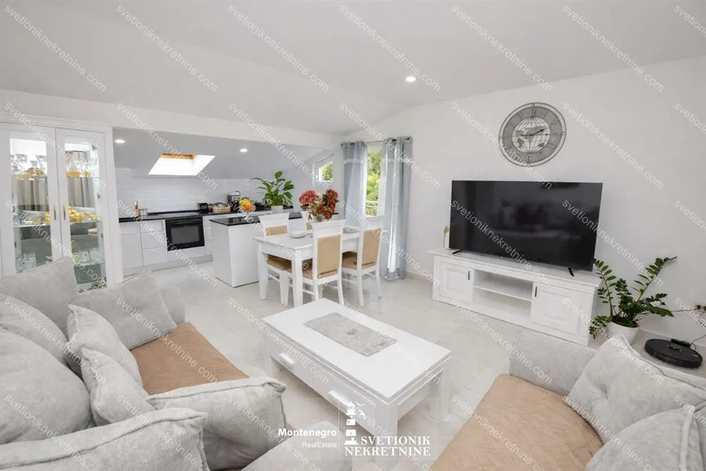 Prodaja, dvosoban stan, 98m², Igalo, Herceg Novi