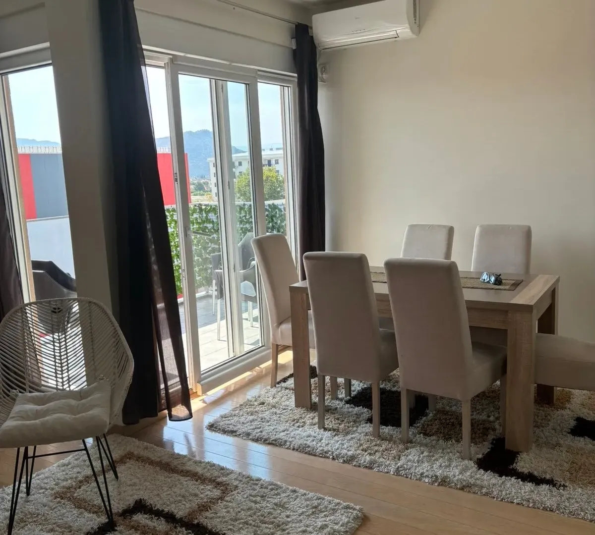 Izdavanje, jednosoban stan, 54m², City Kvart, Podgorica
