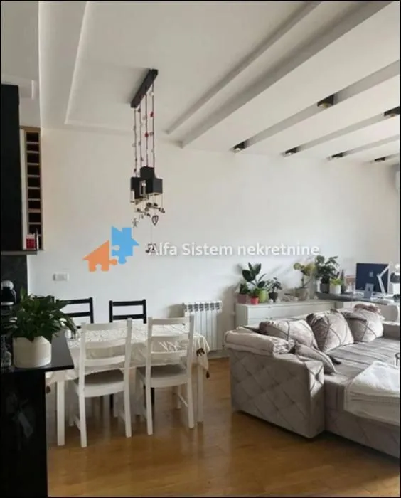 Rent, three bedroom apartment, 94m², Bulbulder, Zvezdara Sve Podlokacije