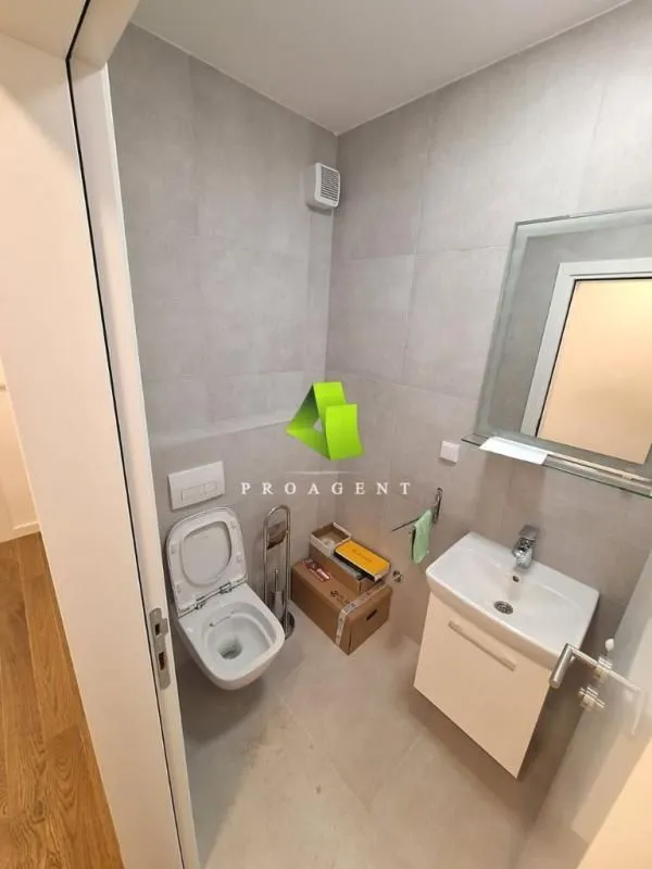 Prodaja, trosoban stan, 76m², Medijana, Niš
