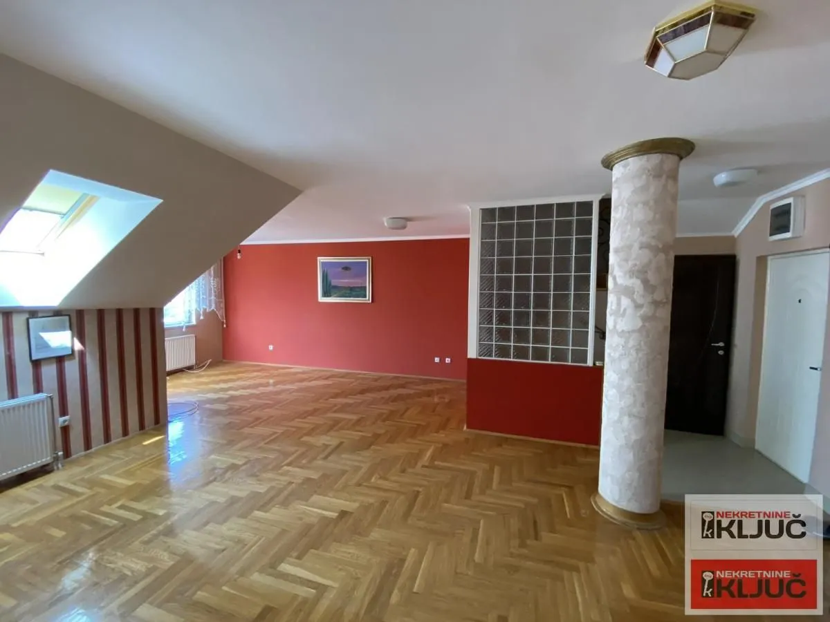 Sale, three bedroom apartment, 100m², Sajmište, Novi Sad