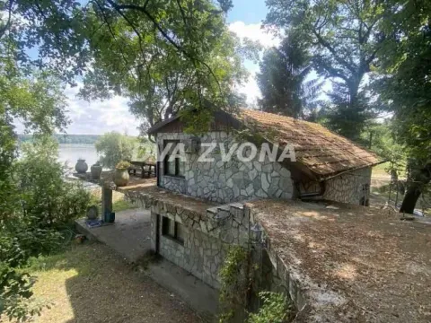Sale, house, 270m², Čortanovci, Inđija - image 2