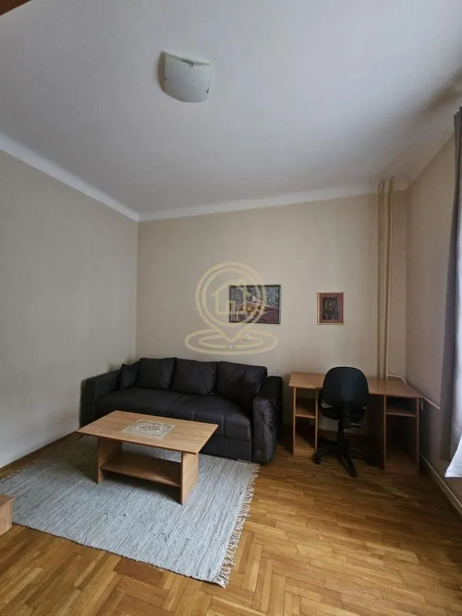 Izdavanje, jednosoban stan, 27m², Centar, Novi Sad