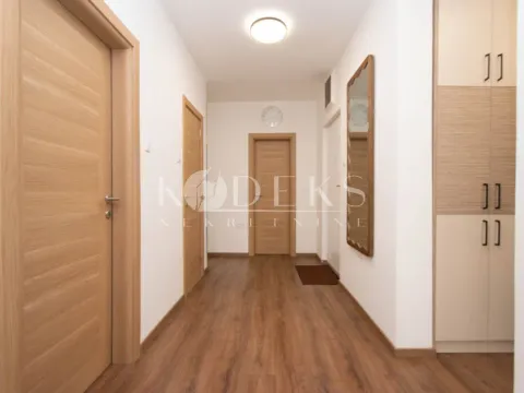 Izdavanje, trosoban stan, 98m², City Kvart, Podgorica - image 18
