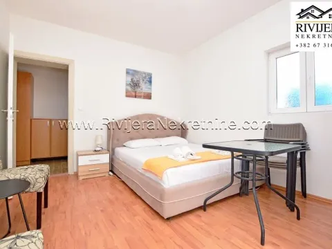 Prodaja, kuća, 201m², Centar, Herceg Novi - image 12